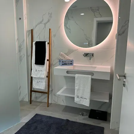 Marina Gemeos - Center By Hd