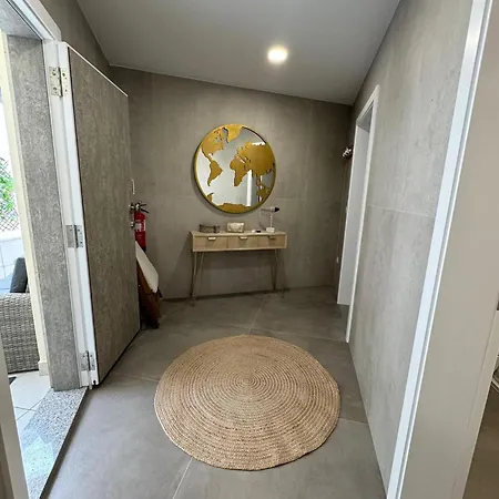 Marina Gemeos - Center By Hd Apartment