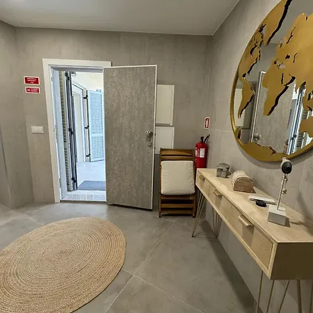 Marina Gemeos - Center By Hd